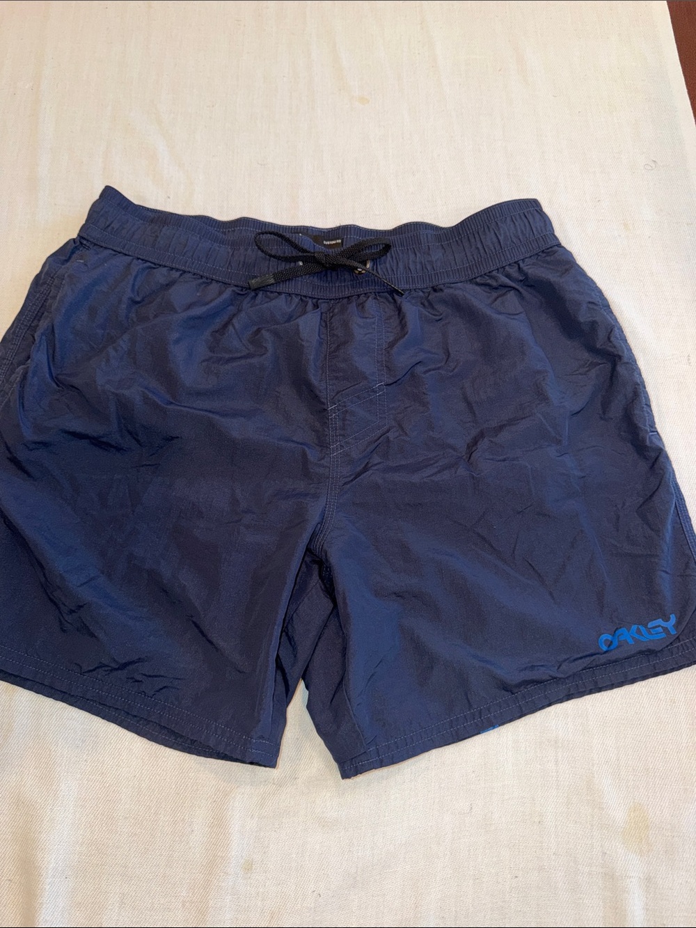 T0109106 Y2K Oakley Blue "Frogskin" Athletic Frog Board Shorts S Rare Logo